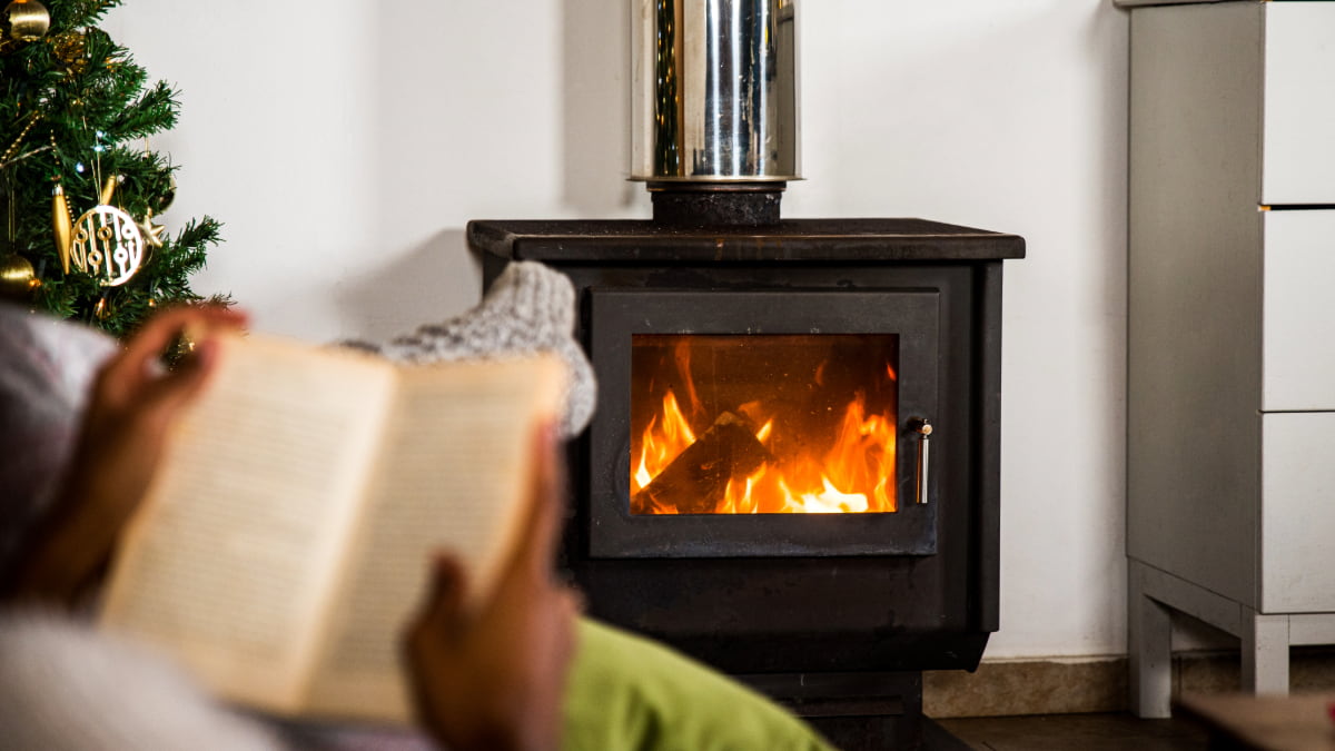 Les aides disponibles pour l'installation d'un poêle à bois ou d'une pompe à chaleur